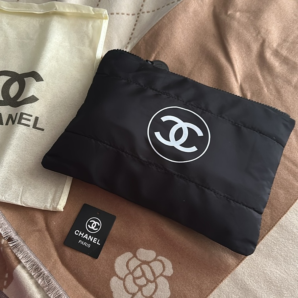 Chanel Black Pouch - Picture 5 of 10